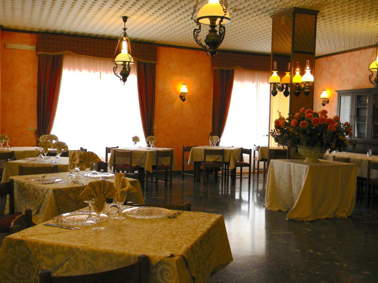Hotel Valdirose Civitella Alfedena Exterior photo