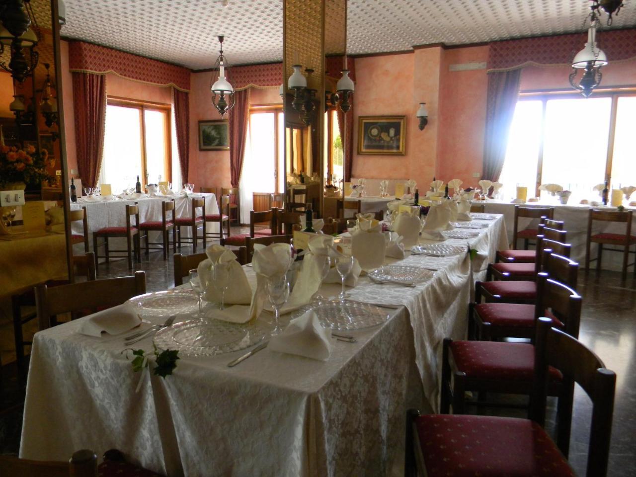 Hotel Valdirose Civitella Alfedena Exterior photo